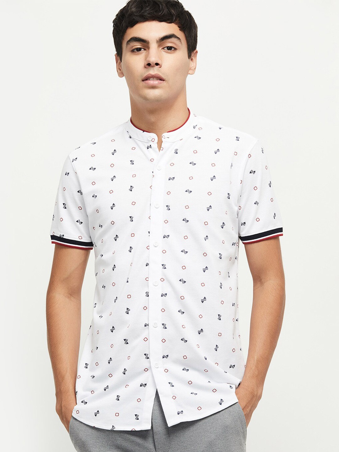 

max Men White Geometric Printed Casual Shirt