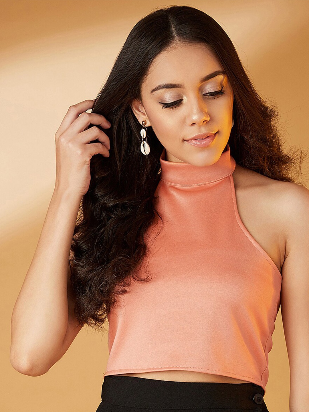 

CHIMPAAANZEE Peach-Coloured Halter Neck Crop Top