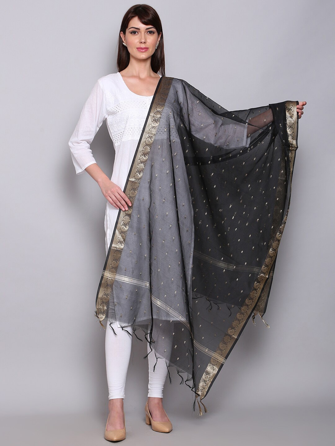 

Miaz Lifestyle Black & Gold-Toned Ethnic Motifs Printed Dupatta