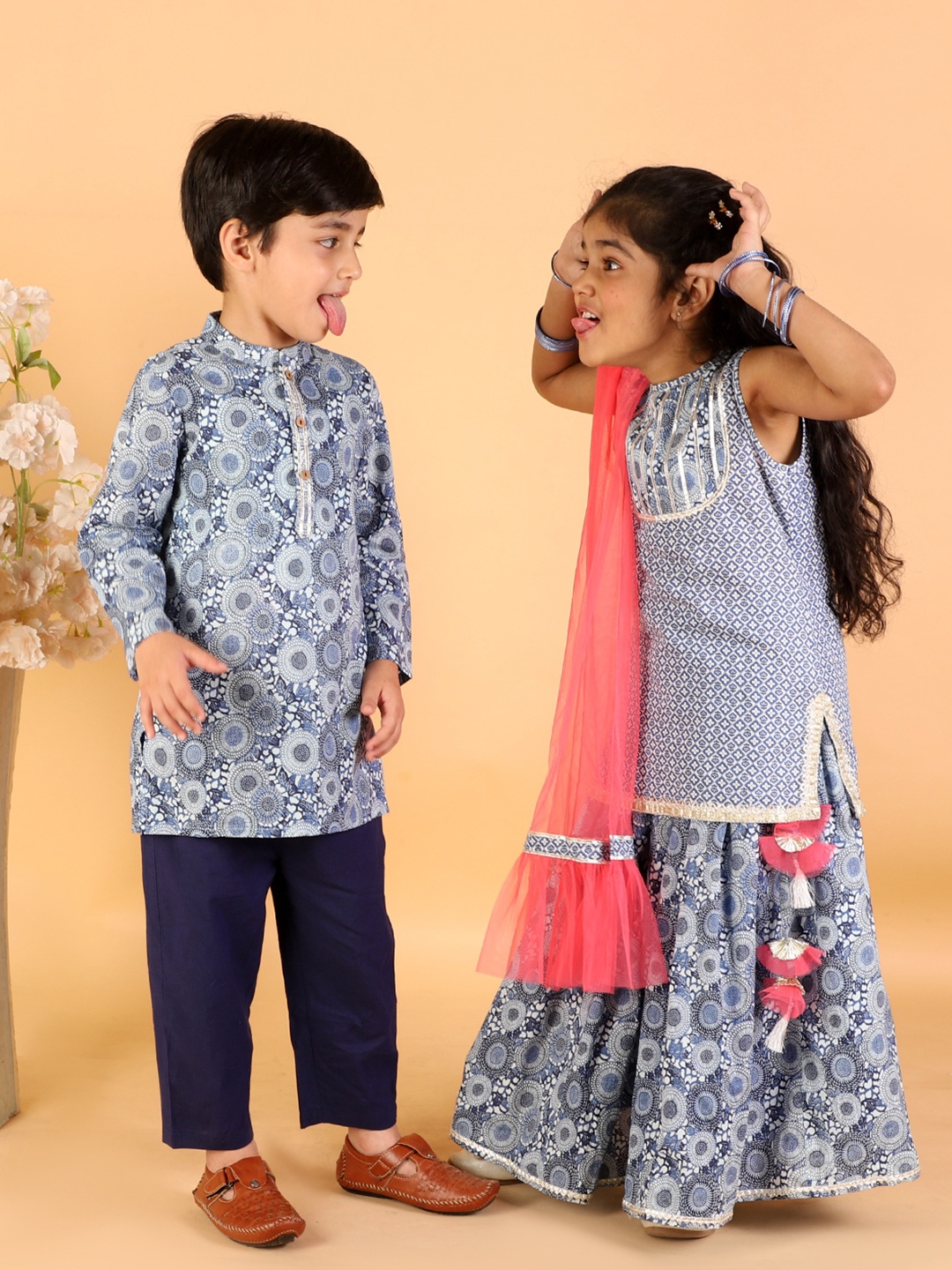 

LIL DRAMA Boys Navy Blue & White Printed Pure Cotton Kurta with Salwar