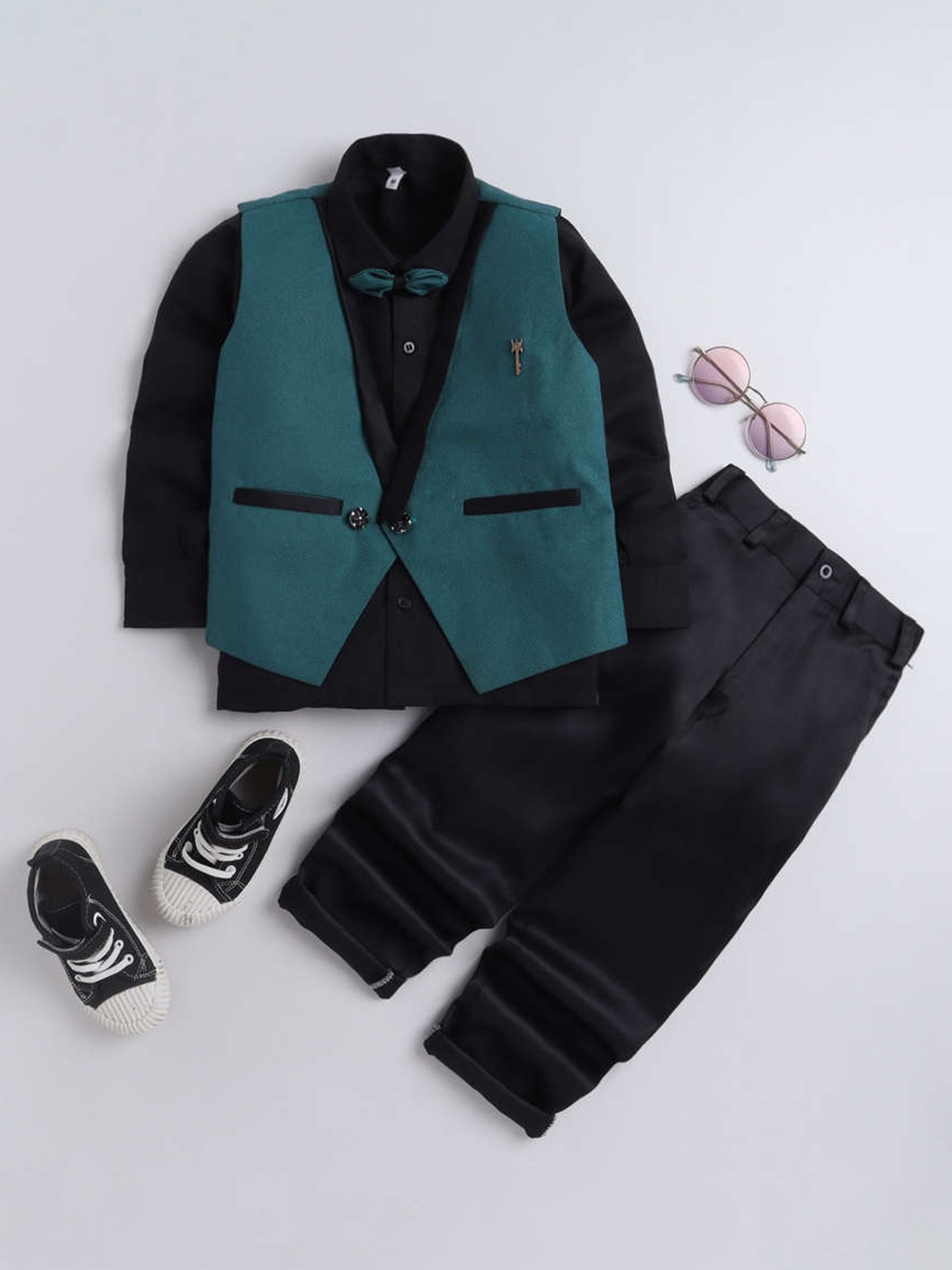 

DKGF FASHION Boys Green & Black 3-Piece Suit