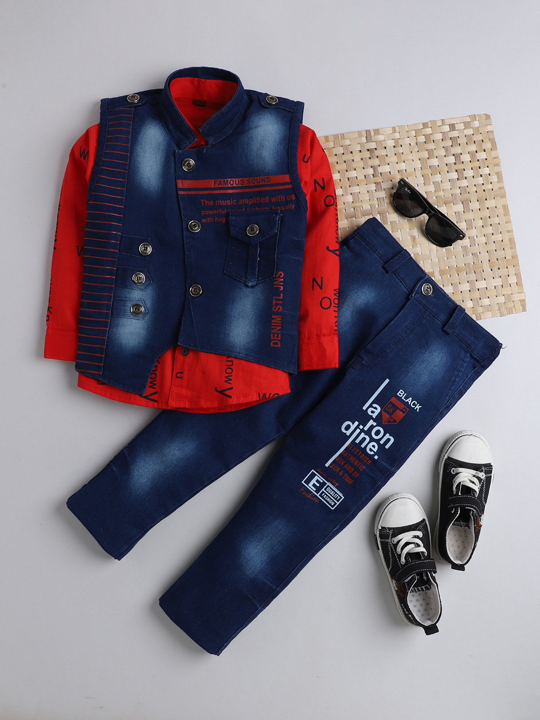 

DKGF FASHION Boys Red & Navy Blue 3-Piece Suit