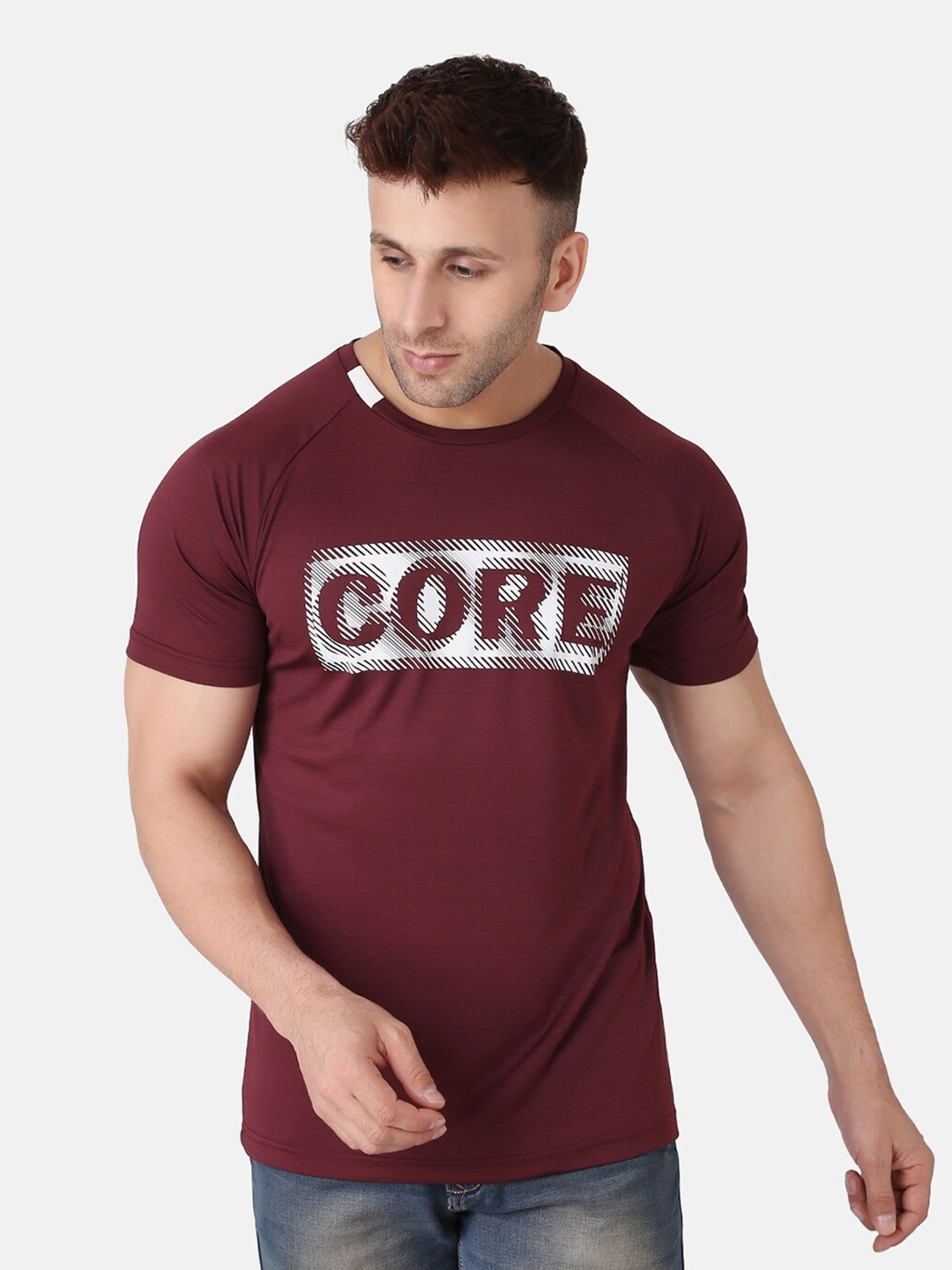 

PERFKT-U Men Maroon Typography Printed Antimicrobial T-shirt