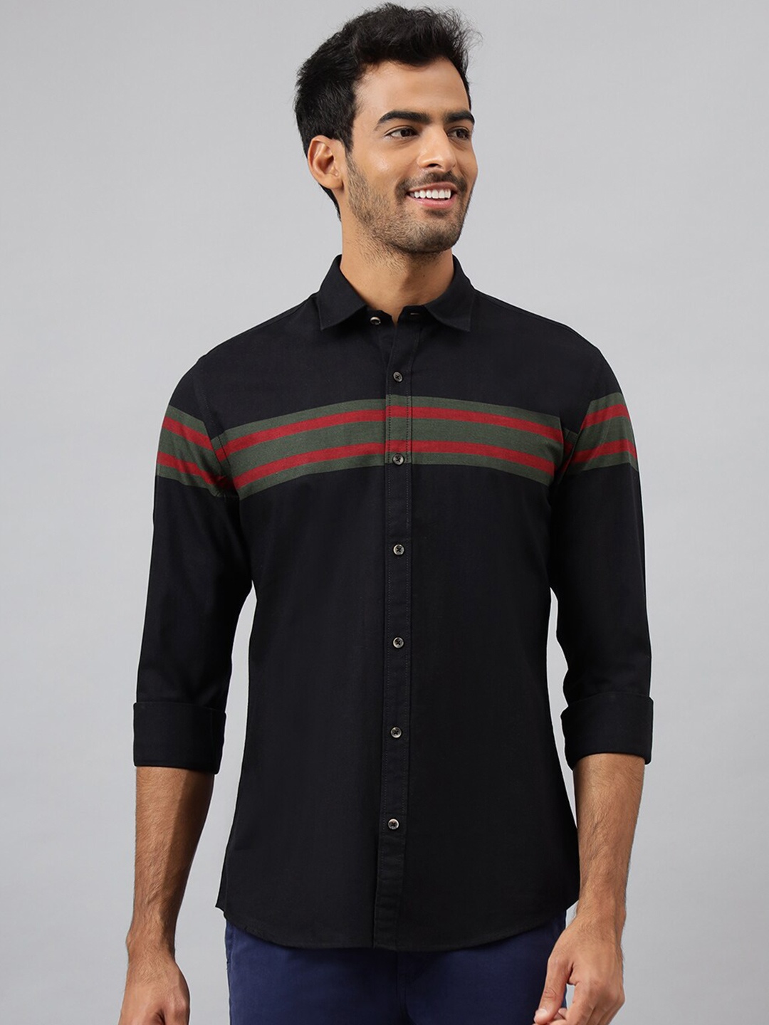 

MR BUTTON Men Black Slim Fit Horizontal Striped Casual Shirt