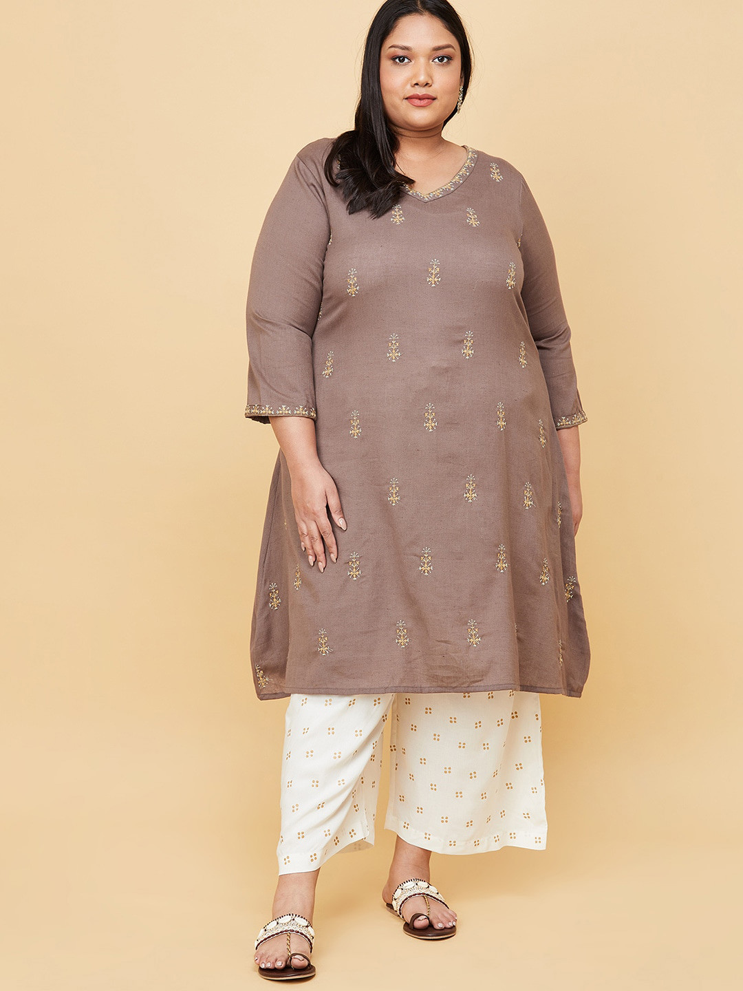 

max Women Plus Size Grey Geometric Embroidered Kurta