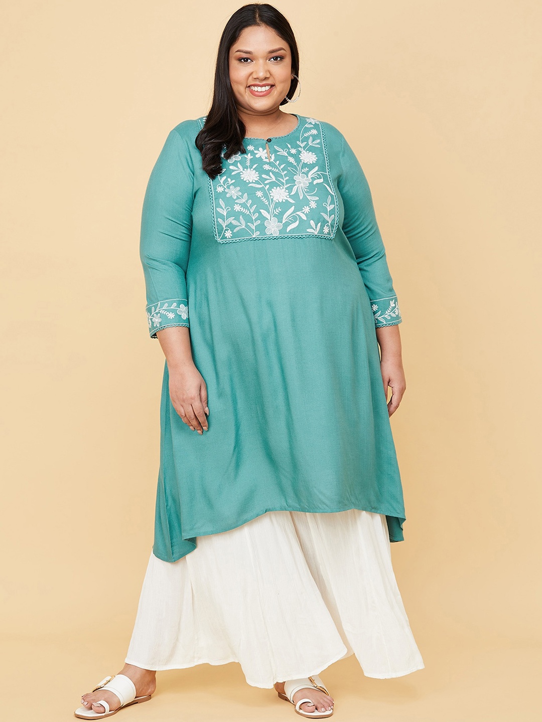 

max Women Plus Size Green Embroidered Straight Kurta