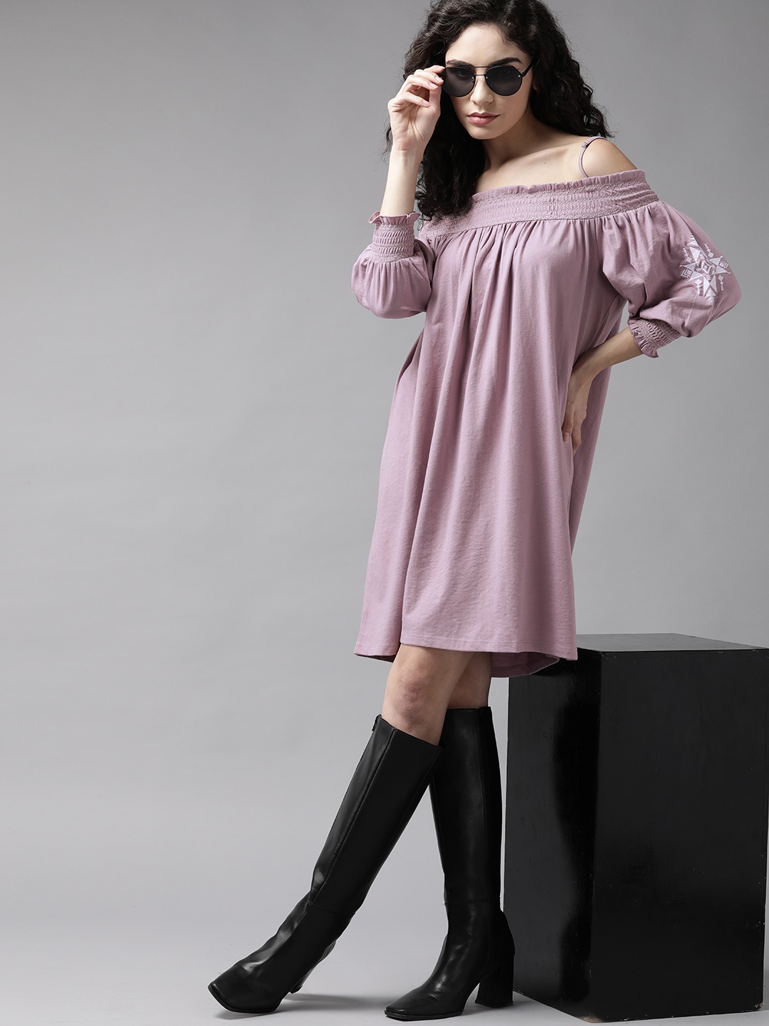 

The Roadster Lifestyle Co. Mauve Solid Smocked Off-Shoulder A-Line Dress