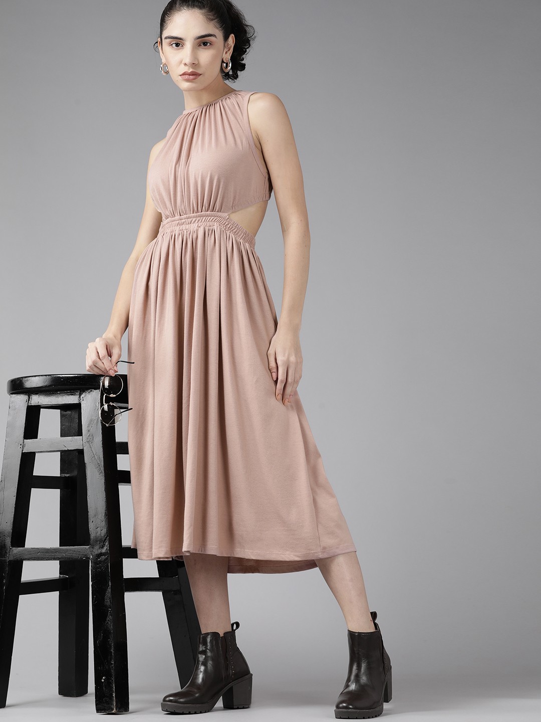 

Roadster Dusty Pink Solid Cut-Out Detail A-Line Midi Dress, Rose