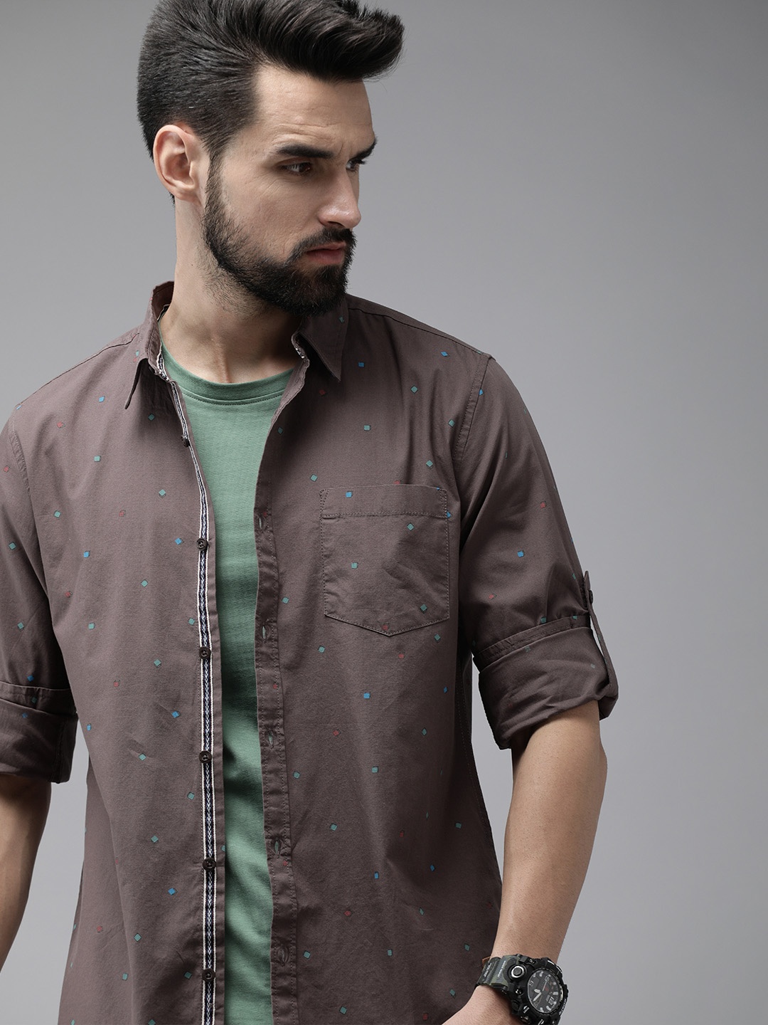 

The Roadster Lifestyle Co Men Brown Geometric Printed Pure Cotton Casual Shirt