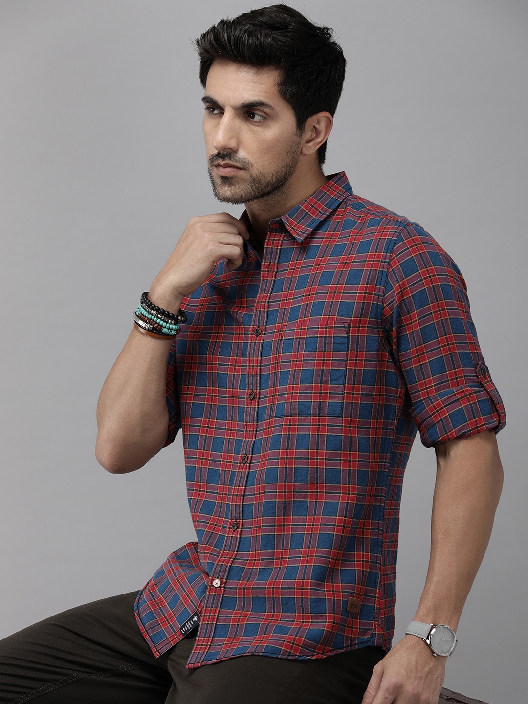 

The Roadster Life Co. Spread Collar Cotton-Linen Checked Casual Shirt, Red