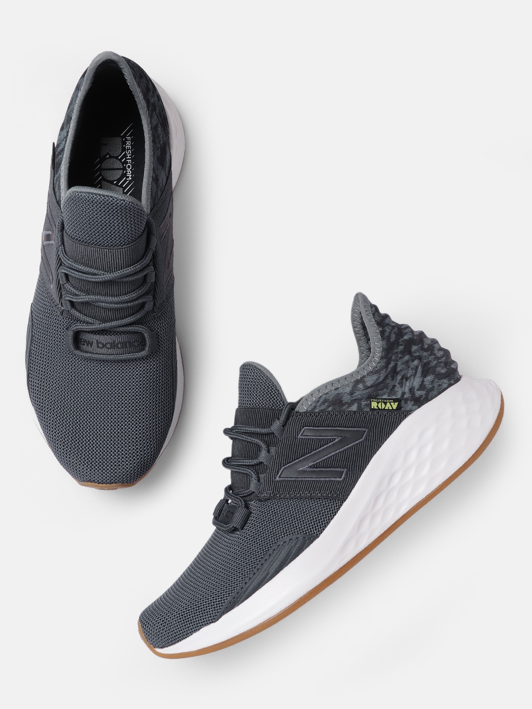 

New Balance Men Charcoal Grey ROAV V1 Woven Design & Printed Running Shoes