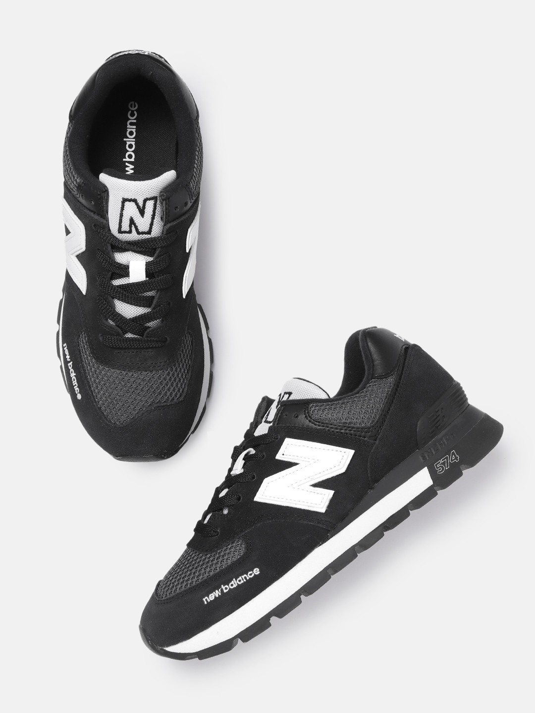

New Balance Men Black & White Woven Design Colourblocked Suede Sneakers