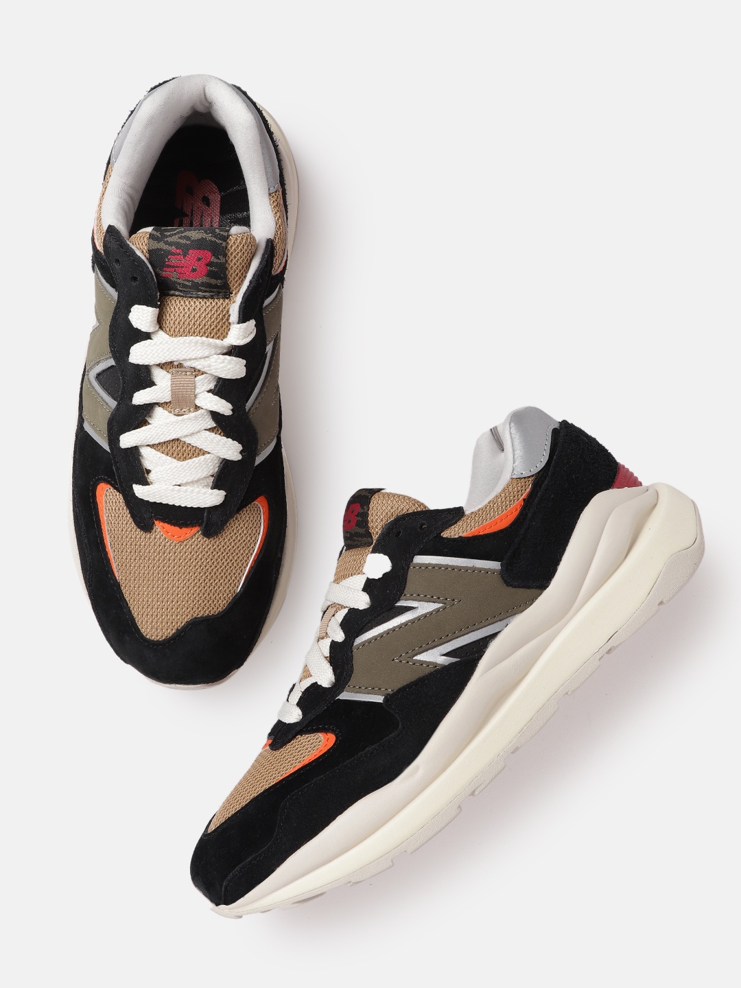 

New Balance Men Black & Brown Woven Design Suede Sneakers