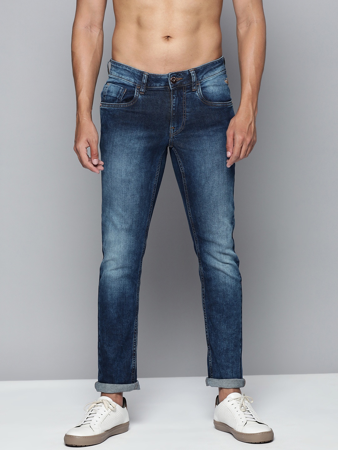 

Flying Machine Men Blue Jackson Skinny Fit Low-Rise Heavy Fade Stretchable Jeans