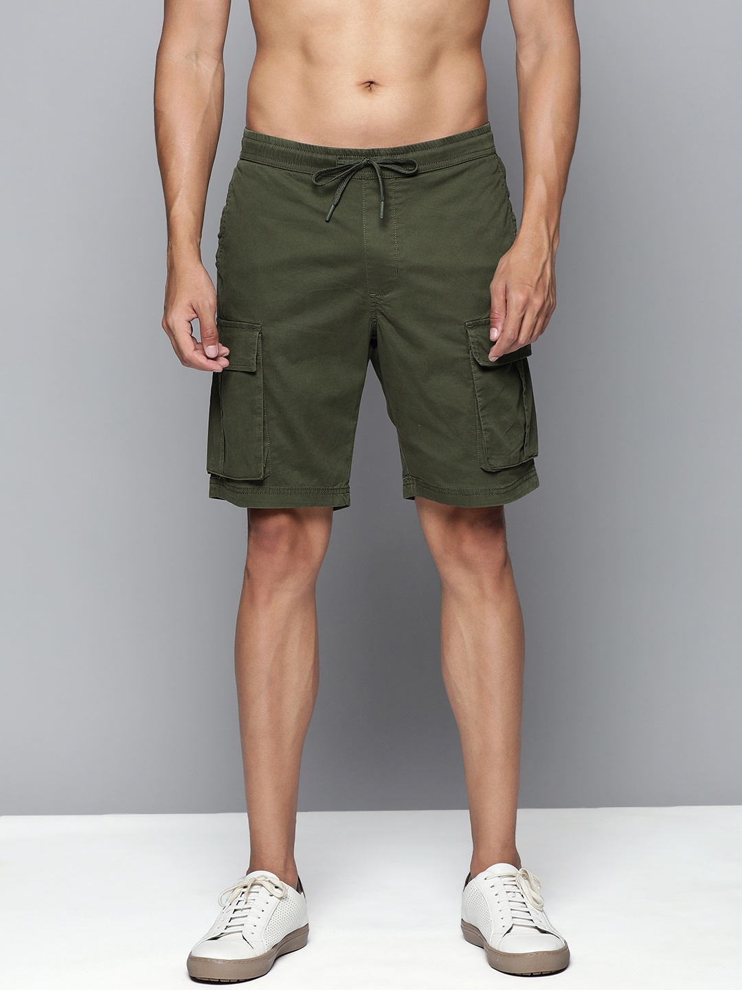 

Flying Machine Men Khaki Slim Fit Cargo Shorts