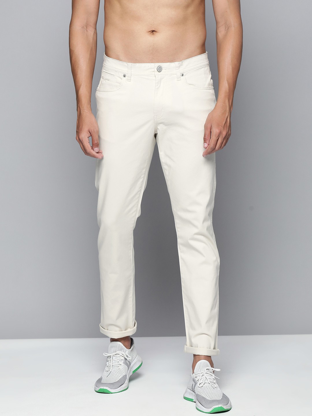 

Flying Machine Men Off White Slim Fit Pleated Chinos Trousers