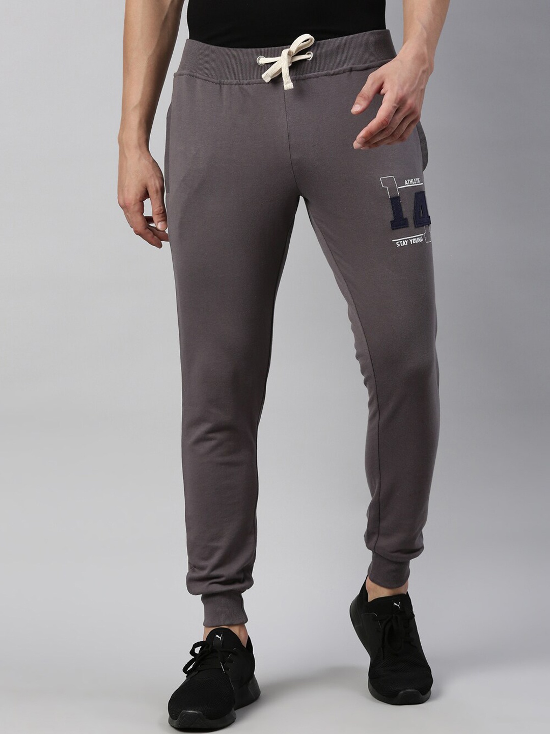 

Joven Men Charcoal Grey Solid Slim-Fit Joggers