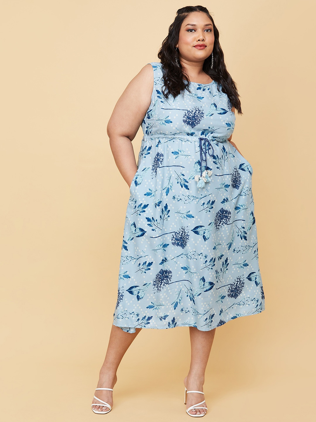 

max Women Plus Size Blue Floral A-Line Midi Dress