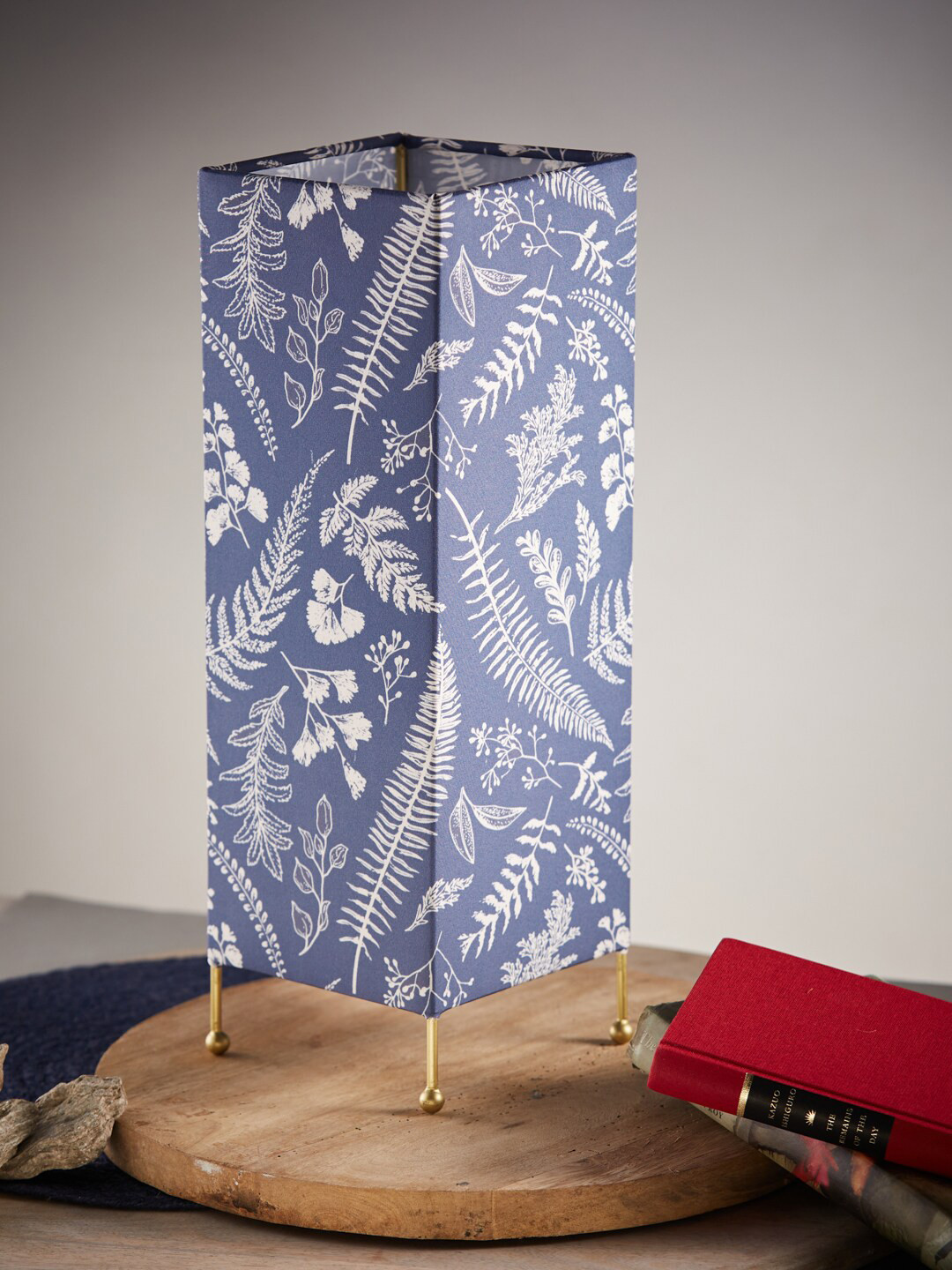 

Fabindia Blue & White Leaves Printed Table Lamp