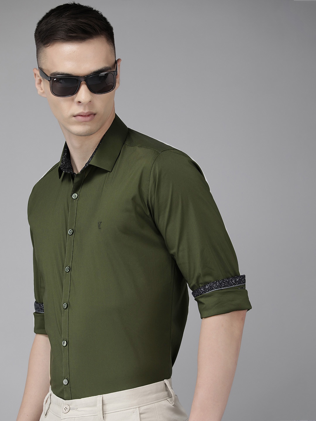 

V Dot Men Solid Skinny Fit Semiformal Shirt, Olive