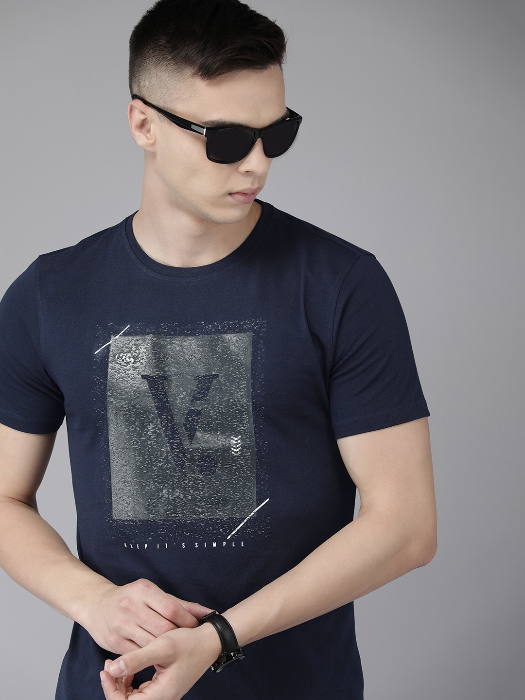 

V Dot Men Pure Cotton Applique Abstract Print Slim Fit T-shirt, Navy blue