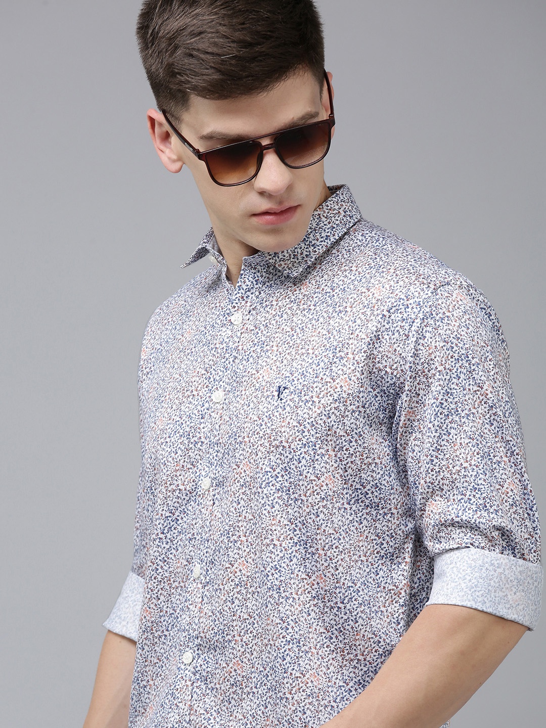 

V Dot Men Floral Printed Slim Fit Pure Cotton Casual Shirt, Blue