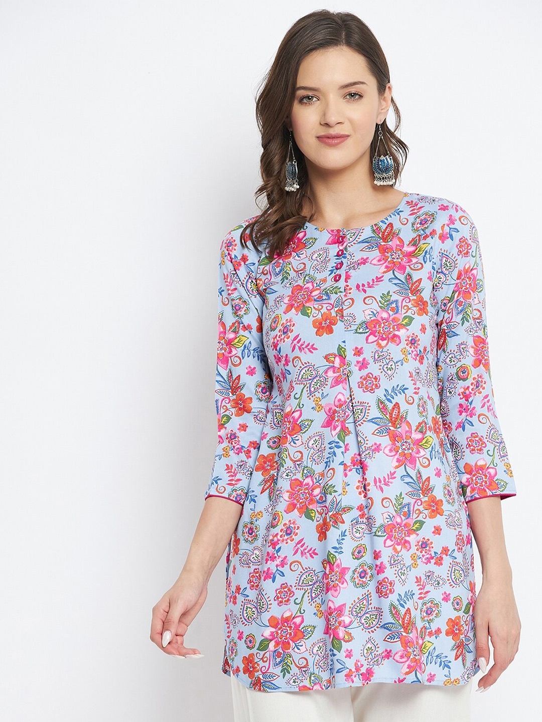 

Tissu Blue & Red Floral Printed Kurti