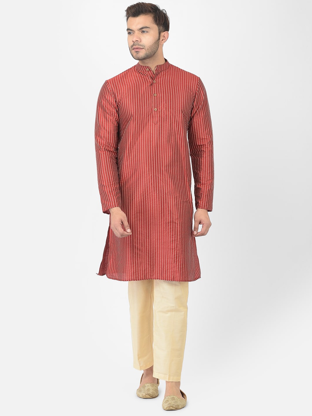 

DEYANN Men Red Kurta with Trousers