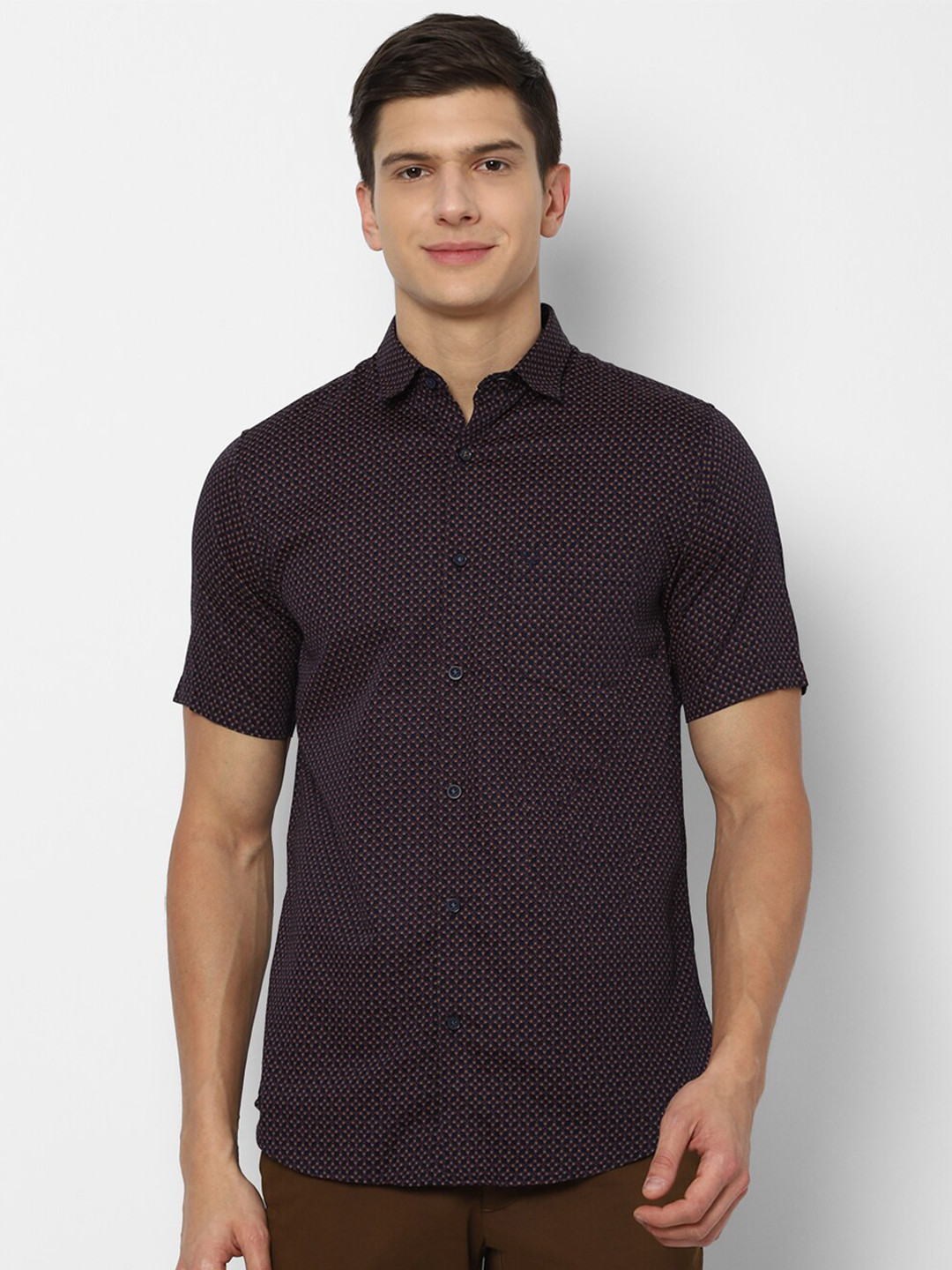 

Allen Solly Men Purple Slim Fit Printed Casual Shirt