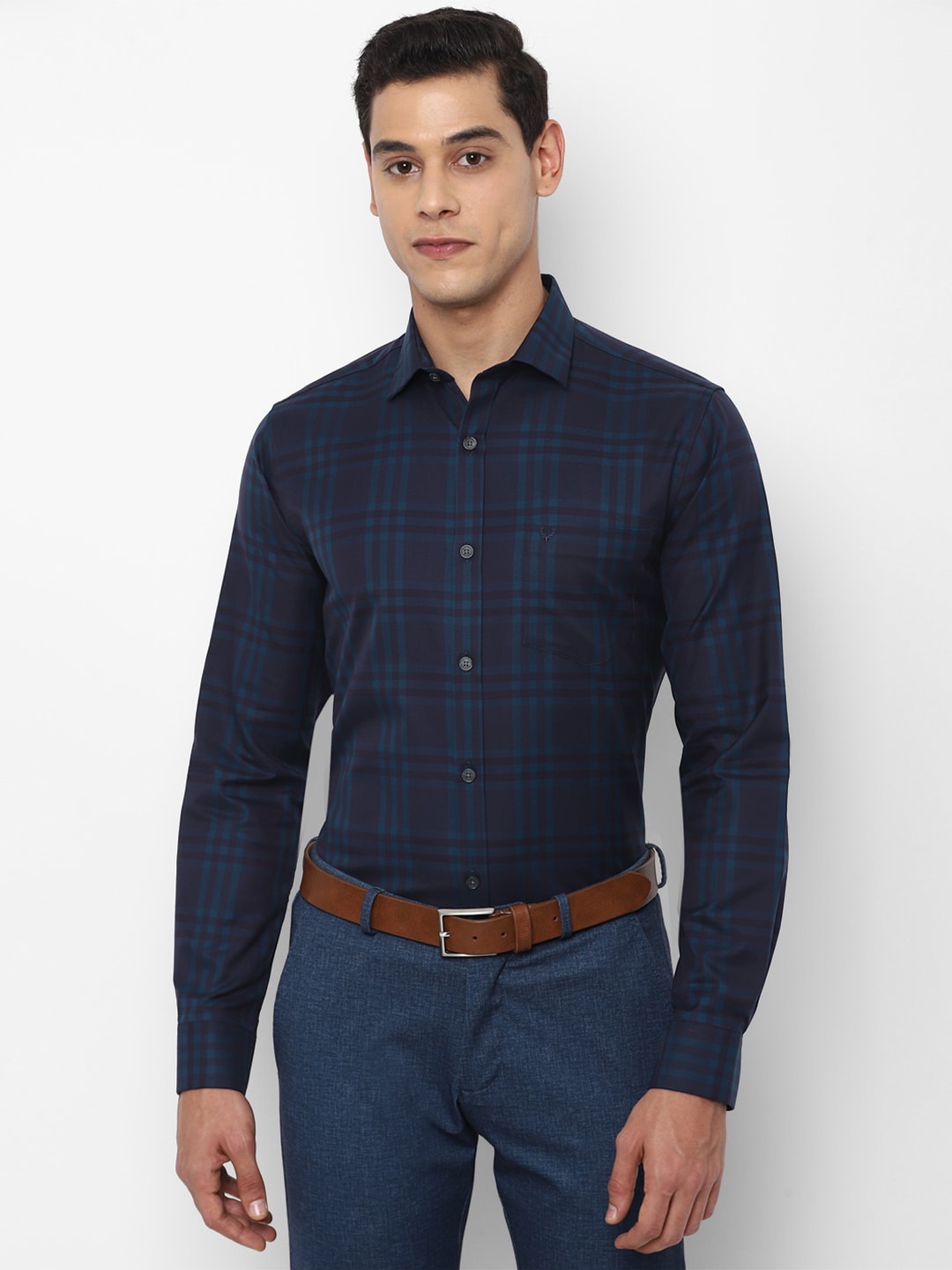 

Allen Solly Men Navy Blue Slim Fit Checked Formal Shirt
