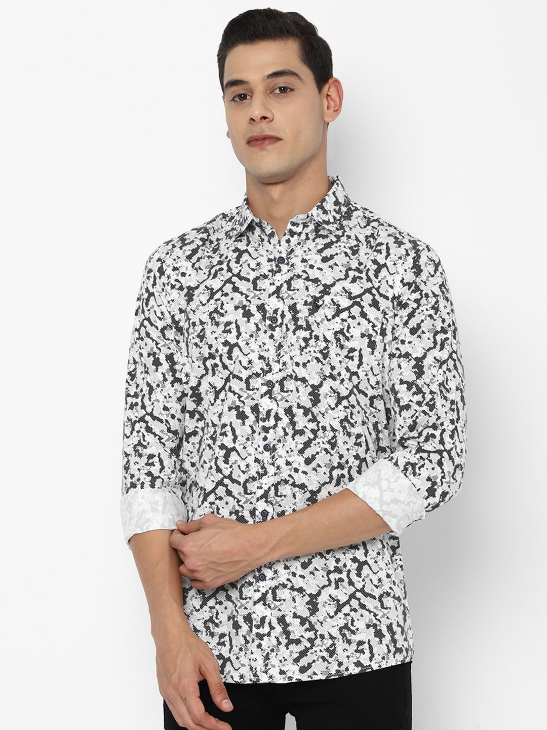 

Allen Solly Sport Men Grey & White Printed Casual Shirt