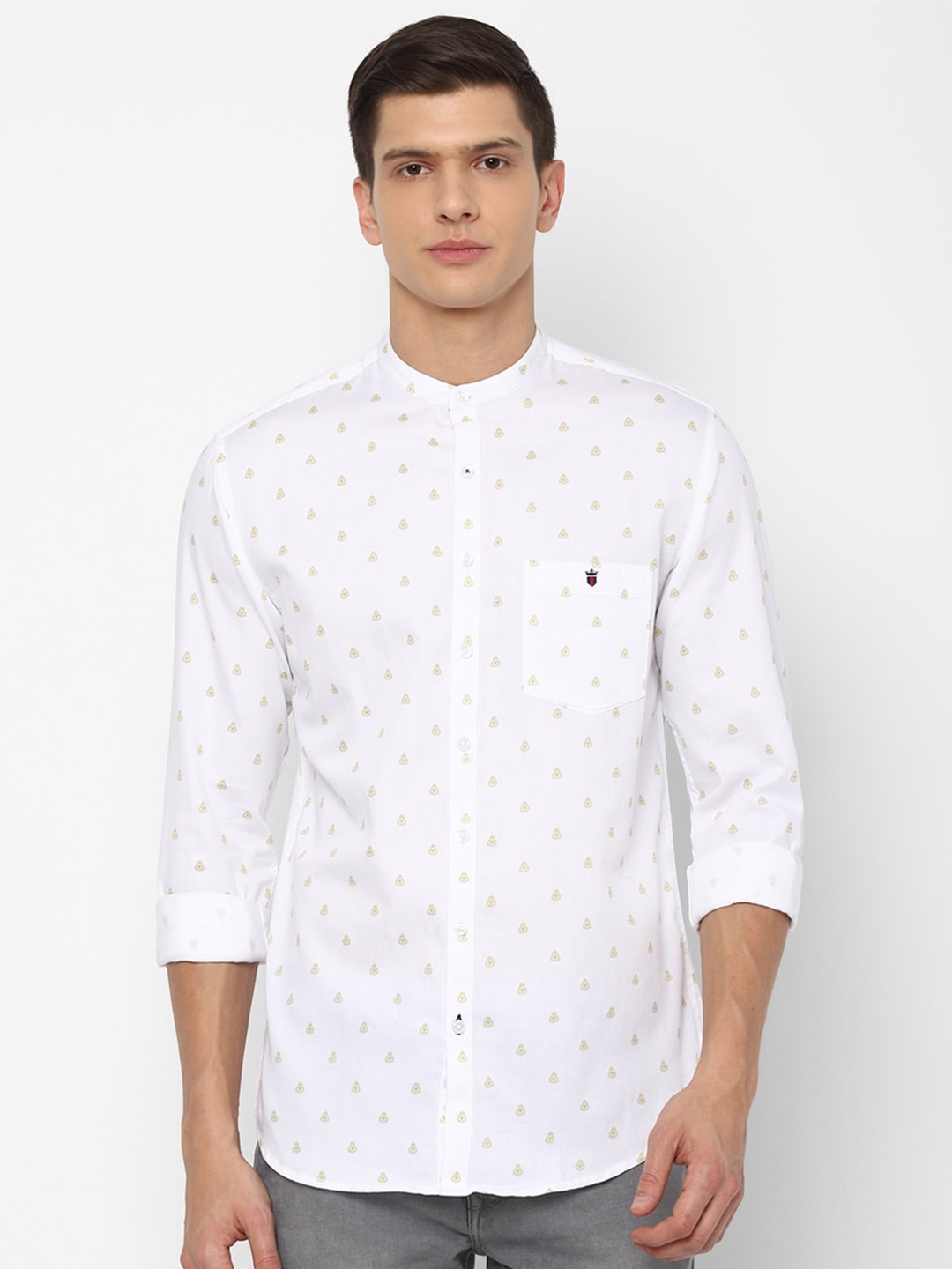 

Louis Philippe Sport Men White Slim Fit Printed Pure Cotton Casual Shirt