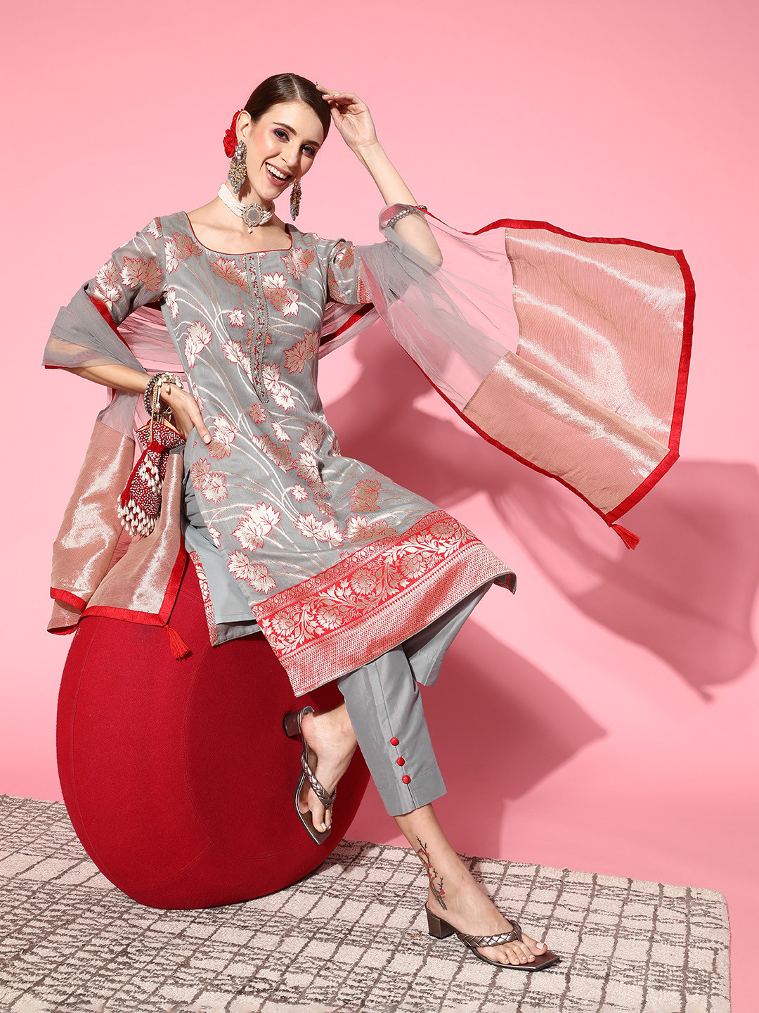 

Inddus Women Floral Silk Blend Ethereal Embroidery Kurta Set, Grey