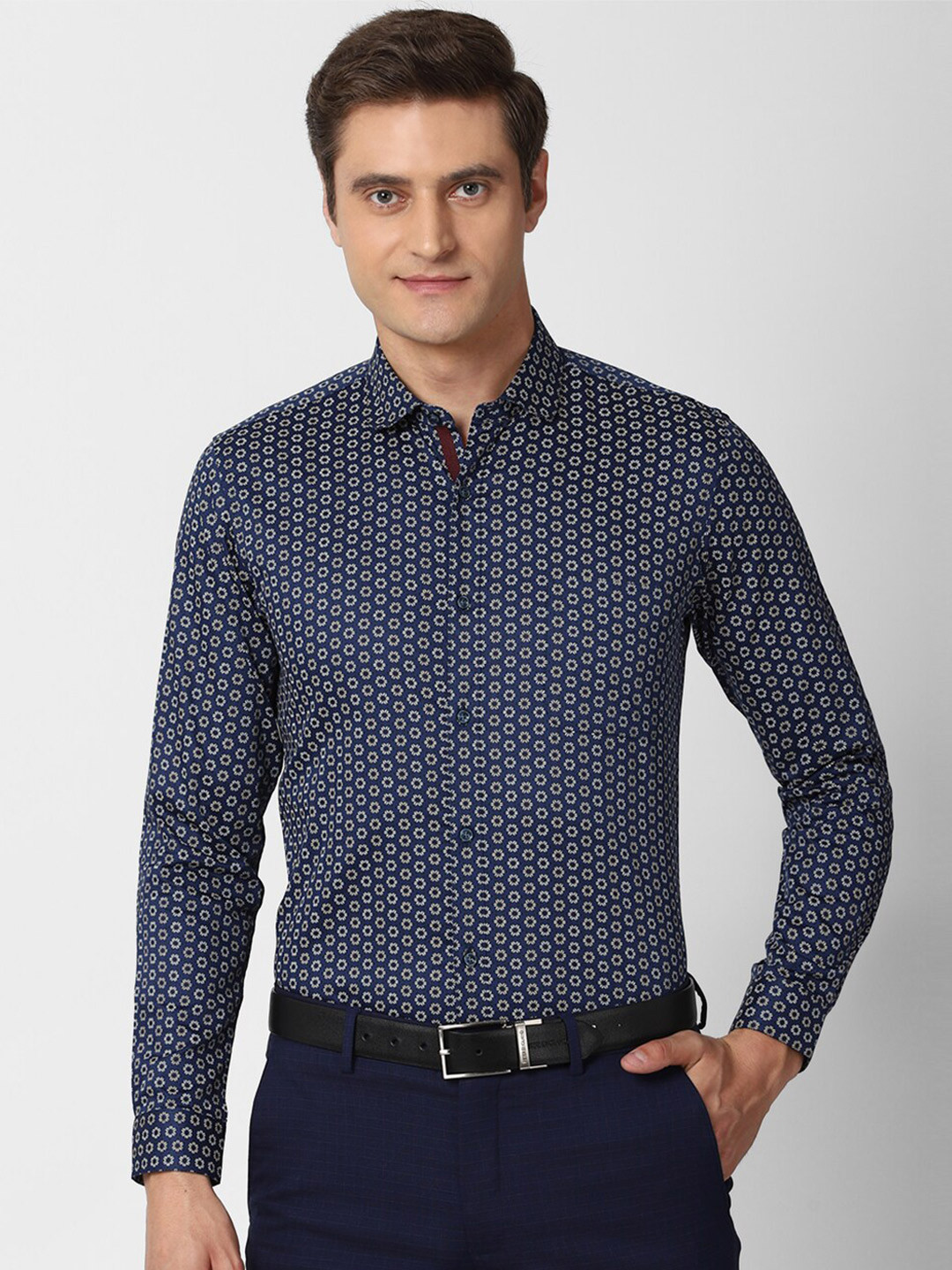 

Peter England Men Navy Blue Slim Fit Floral Printed Pure Cotton Formal Shirt