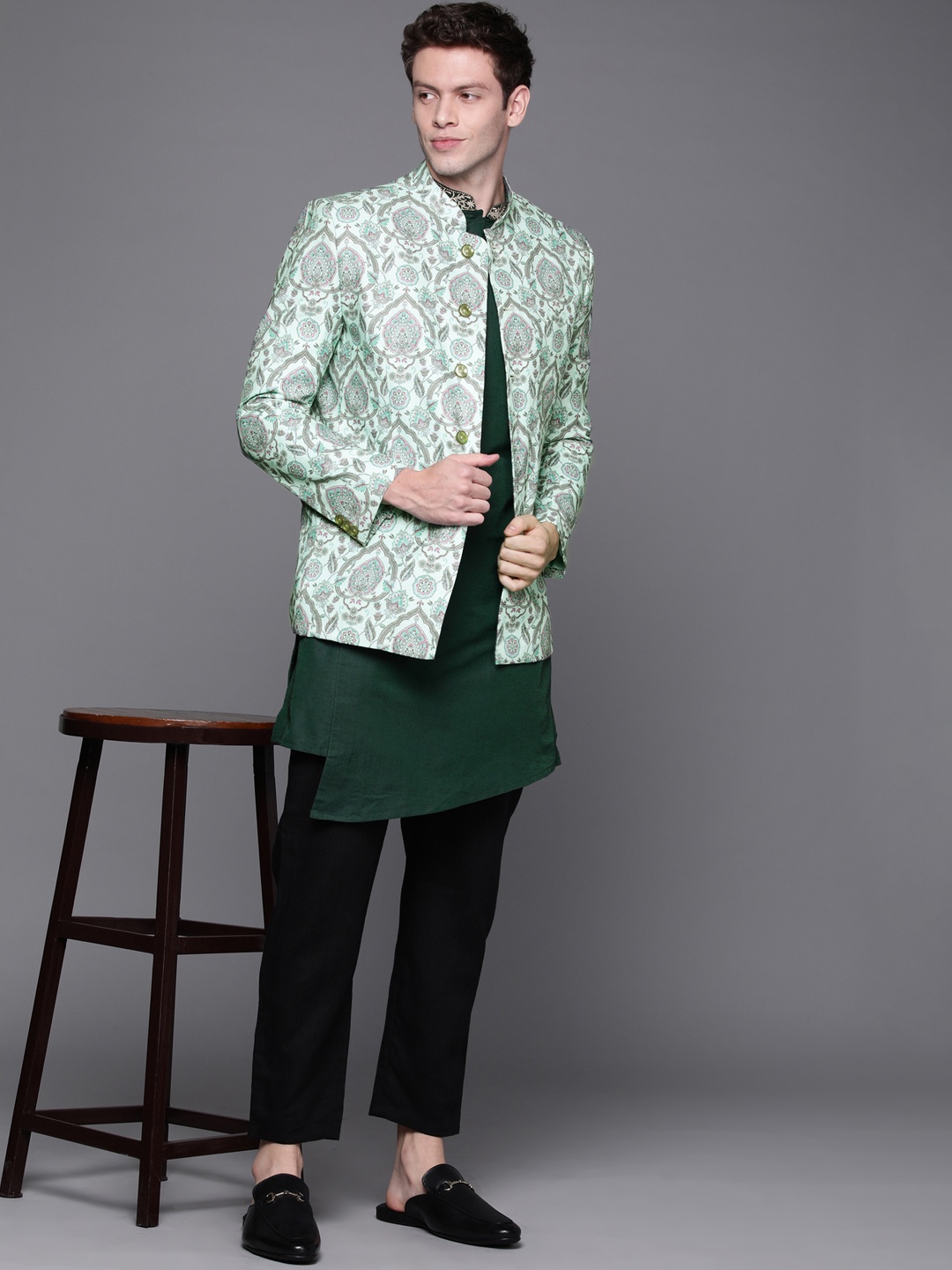 

DEYANN Men Sea Green Ethnic Motifs Printed Bandhgala Blazer
