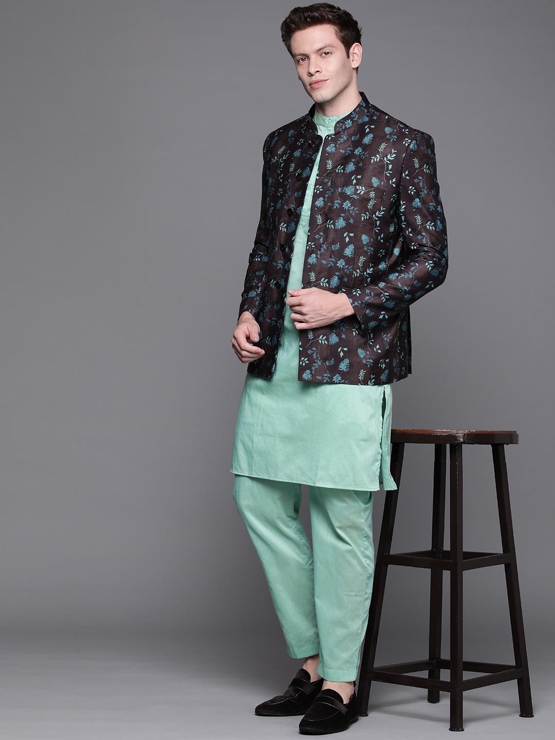 

DEYANN Men Teal Blue & Black Printed Bandhgala Blazer