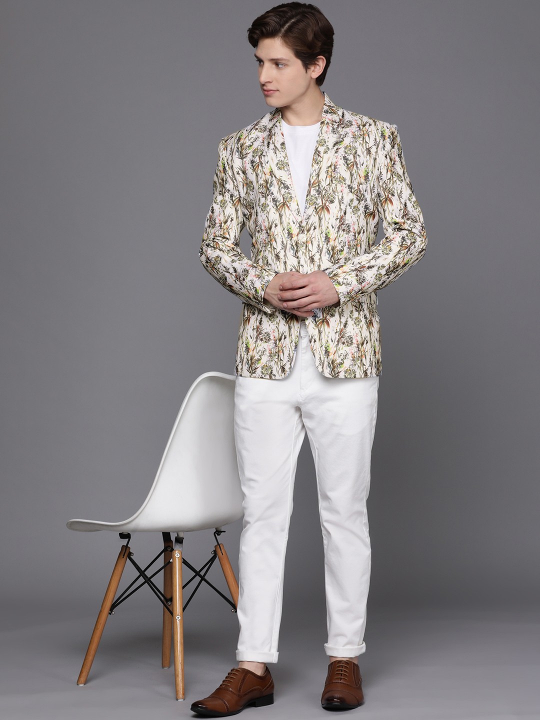 

DEYANN Men Off White & Brown Printed Blazer