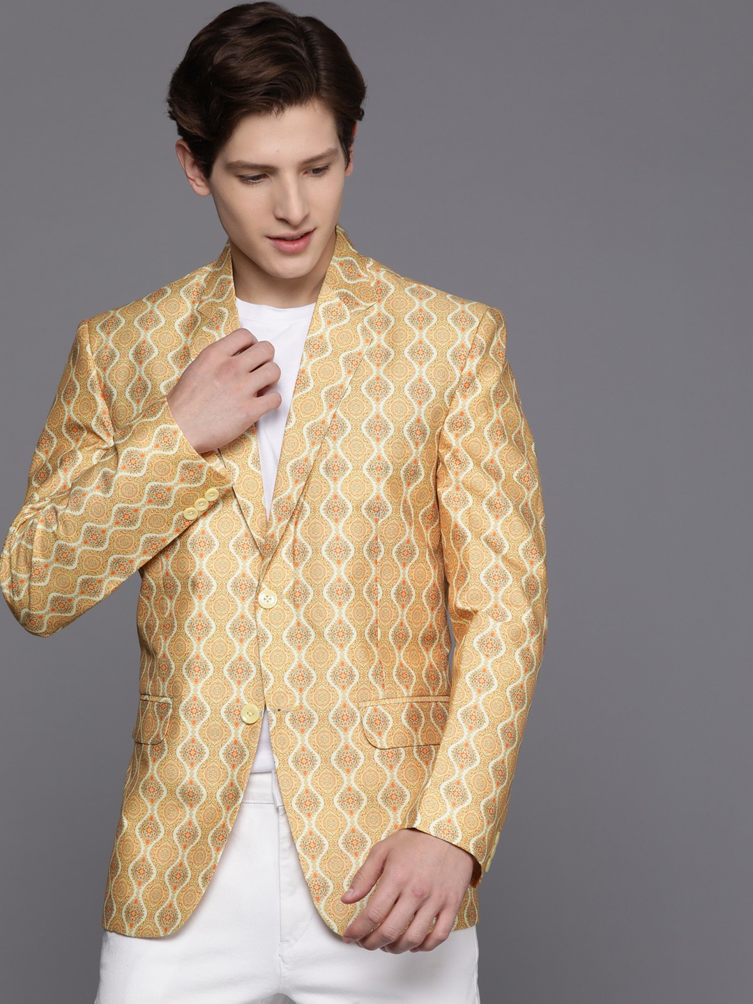 

DEYANN Men Yellow Printed Blazer
