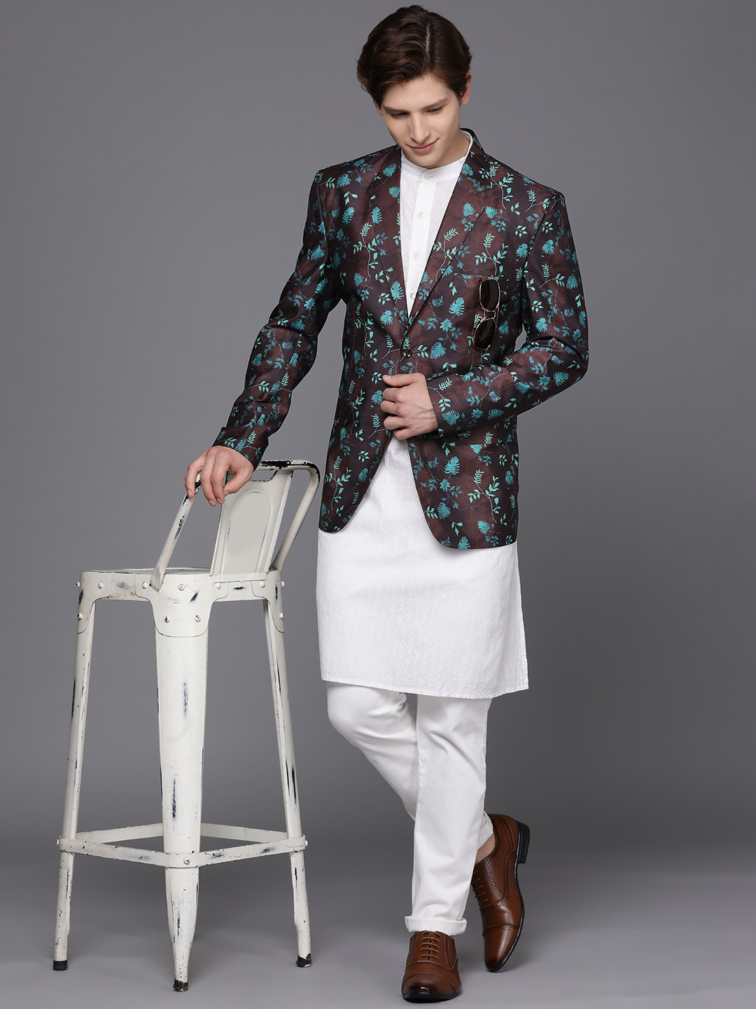 

DEYANN Men Blue & Black Printed Blazer