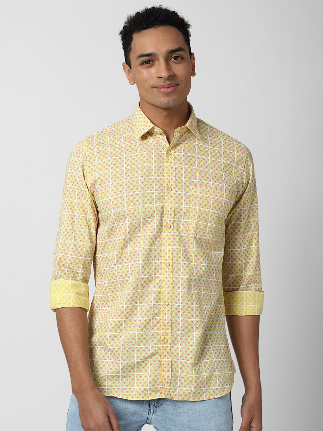 

Peter England Casuals Men Yellow Slim Fit Printed Casual Shirt