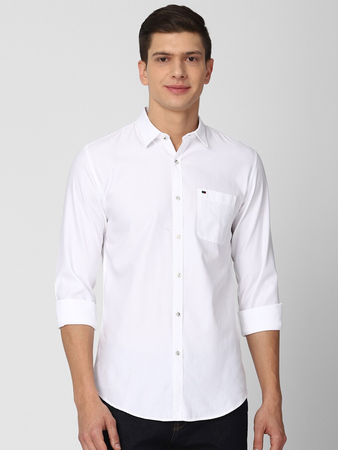 

Peter England Casuals Men White Slim Fit Casual Shirt