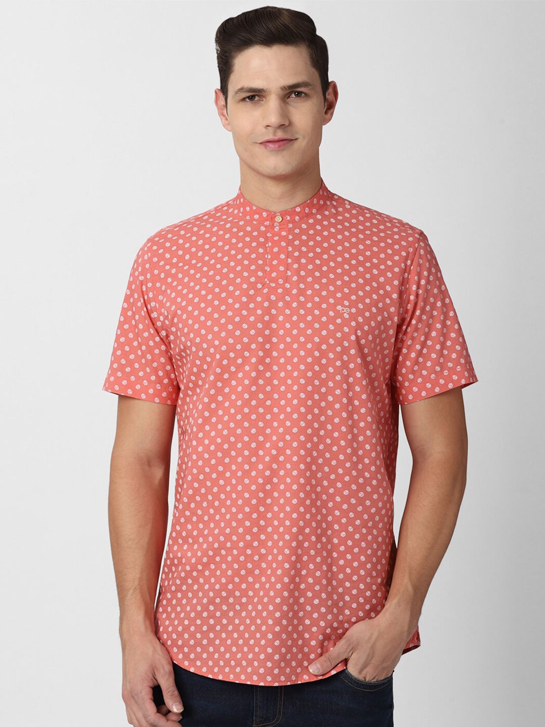 

Peter England Casuals Men Peach-Coloured Slim Fit Printed Pure Cotton Casual Shirt