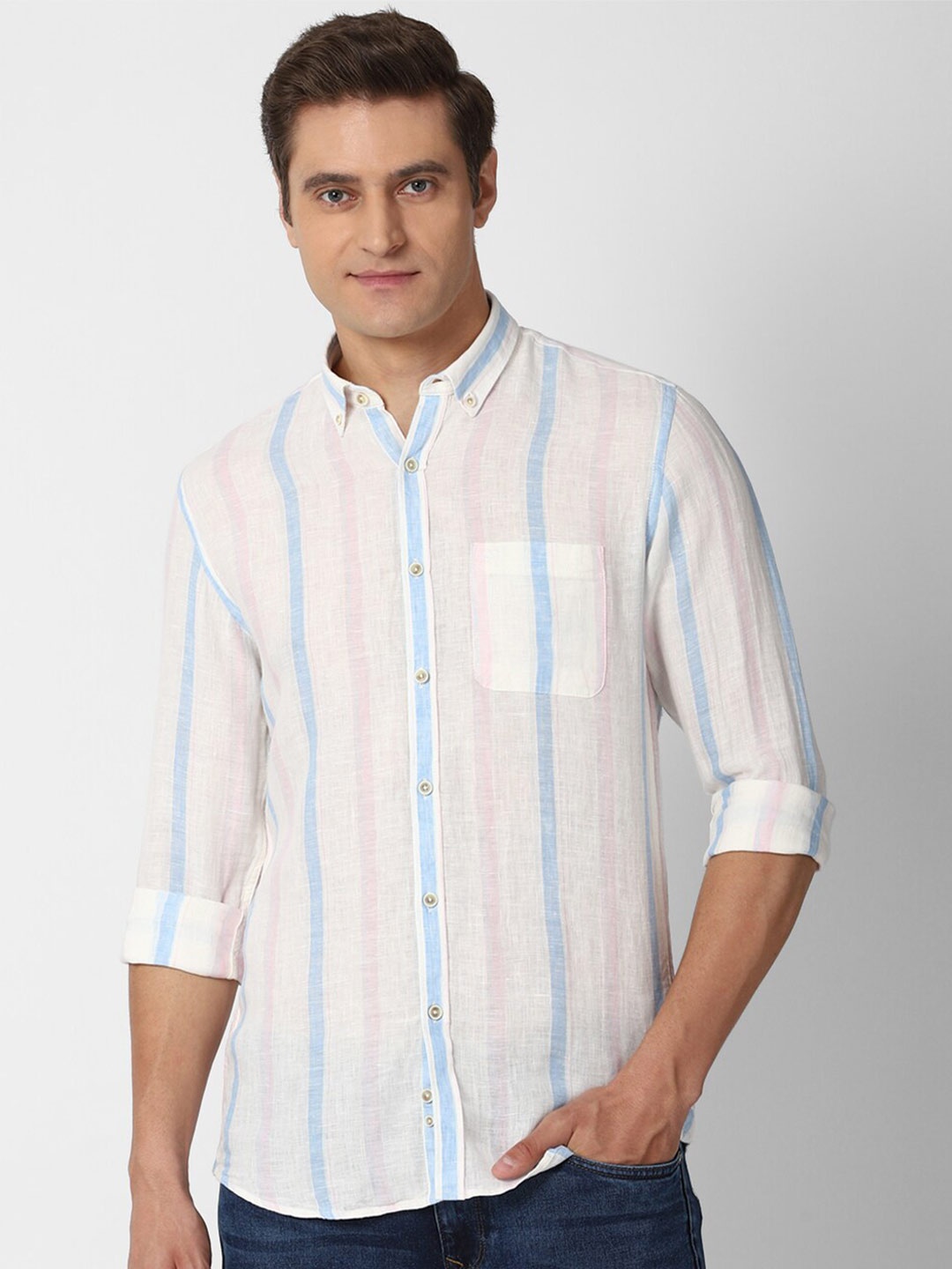 

Peter England Casuals Men White & Blue Slim Fit Striped Casual Shirt