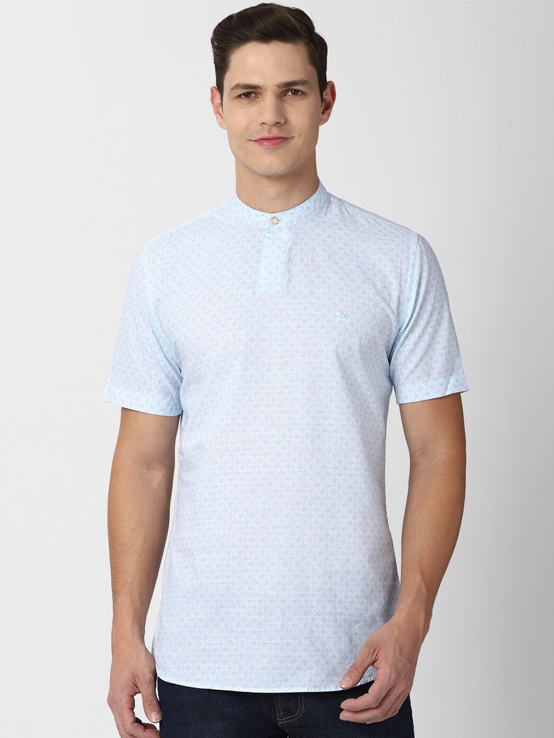 

Peter England Casuals Men Blue Slim Fit Printed Pure Cotton Casual Shirt