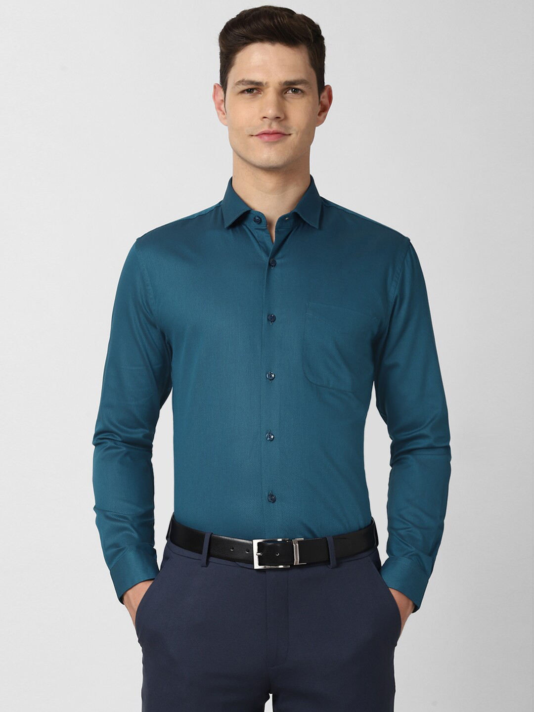 

Peter England Elite Men Teal Green Slim Fit Cotton Formal Shirt