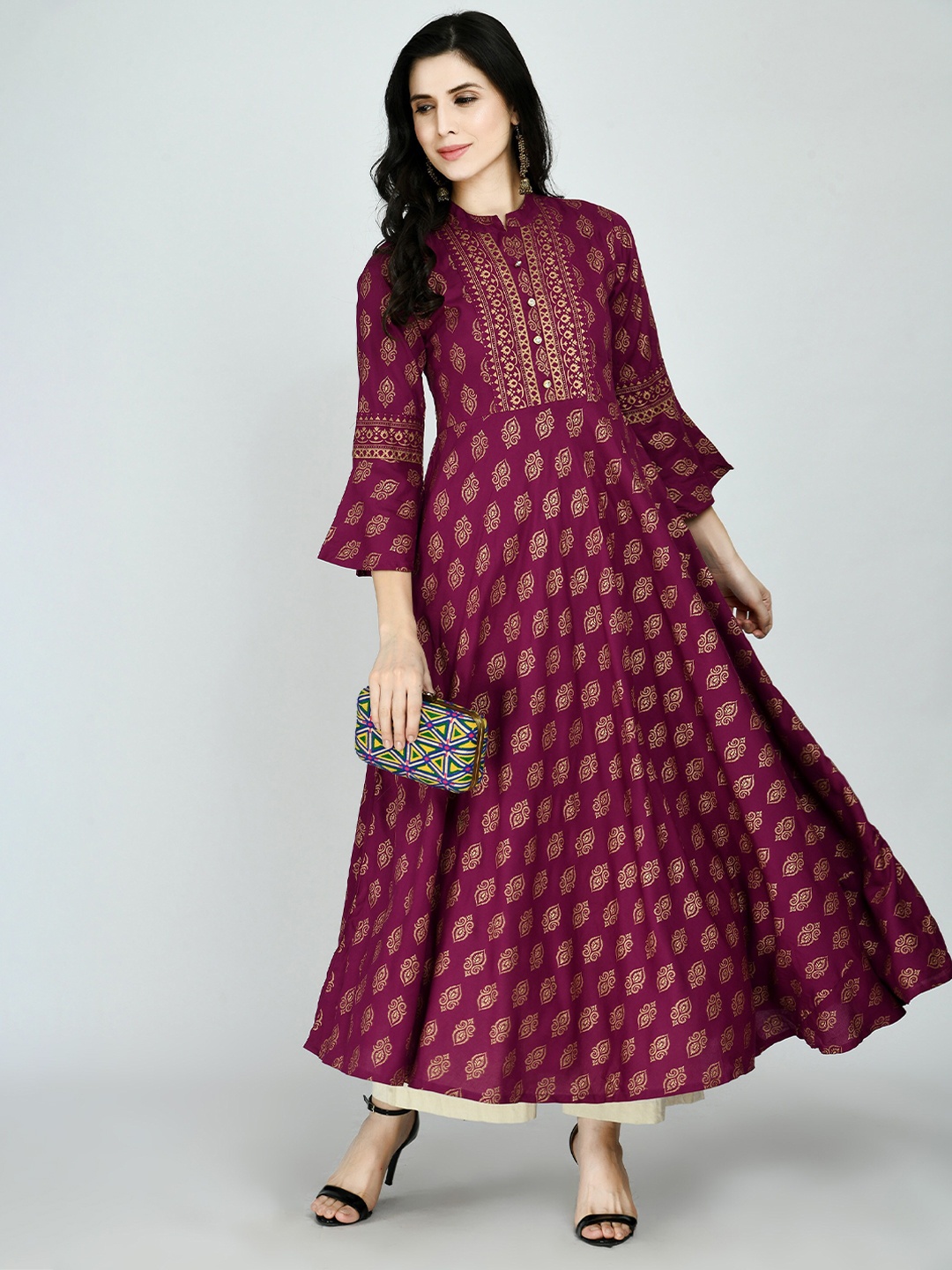 

MAFE Women Purple & Gold-Toned Ethnic Motifs Printed Bell Sleeves Anarkali Kurta