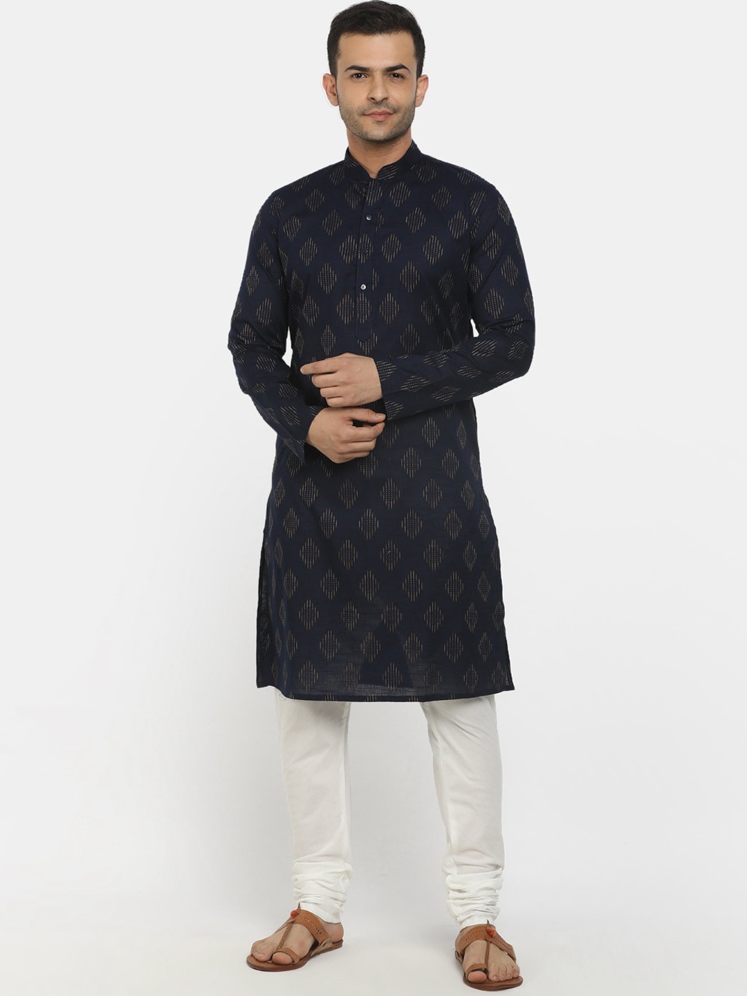 

V-Mart Men Blue Woven Design Straight Pure Cotton Kurta with Pyjamas