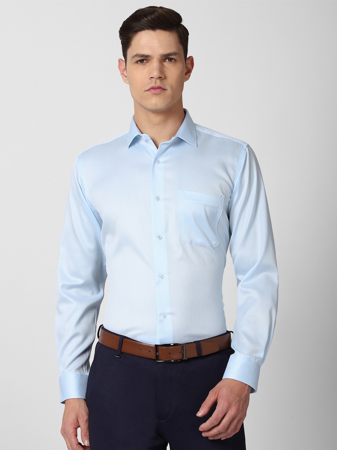 

Van Heusen Men Blue Pure Cotton Formal Shirt