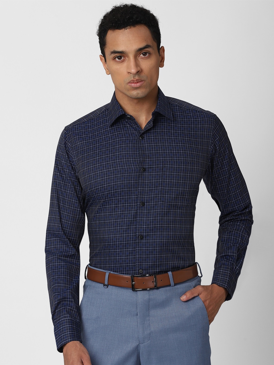 

Van Heusen Men Navy Blue Grid Tattersall Checked Formal Shirt