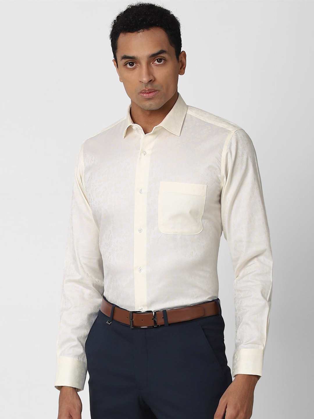 

Van Heusen Men Cream-Coloured Pure Cotton Formal Shirt